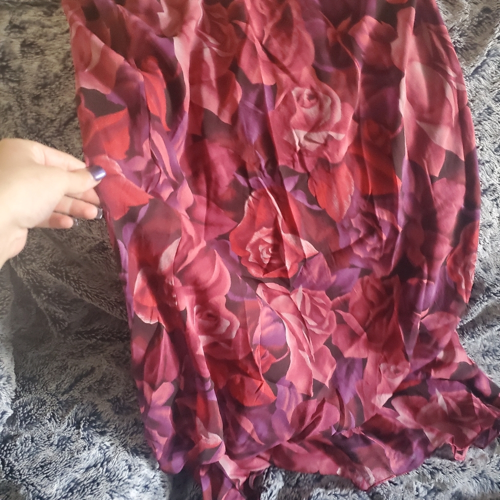 Red rose skirt